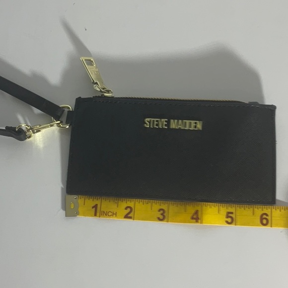 Steve Madden Black Zippered Four Card Wristlet w/Gold Hardware & Faux Gold Logo - Picture 15 of 16